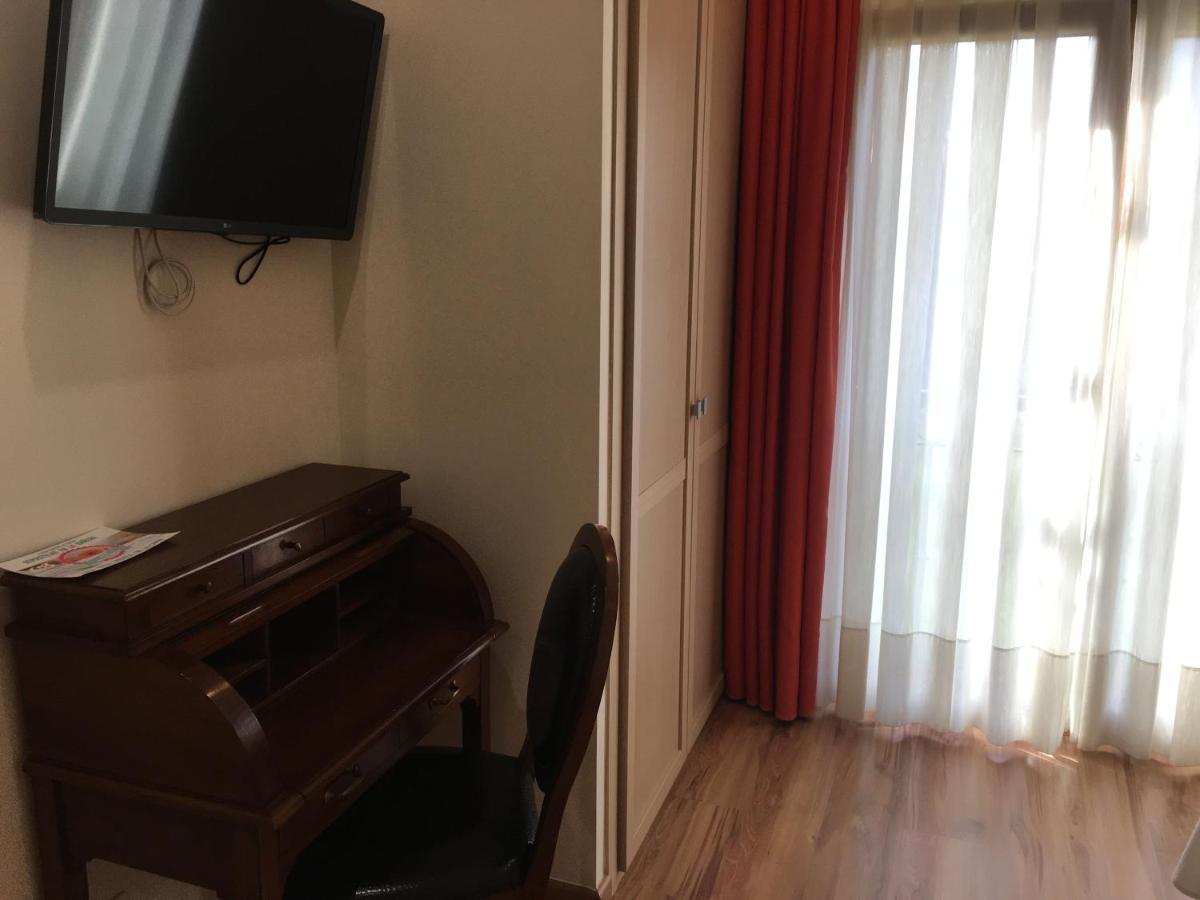 Hotel Valle De Cabezon Кабесон-де-ла-Саль Екстер'єр фото