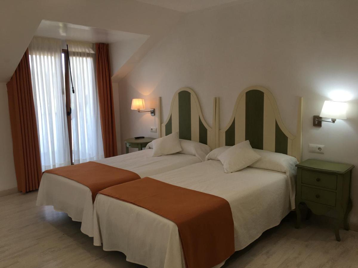 Hotel Valle De Cabezon Кабесон-де-ла-Саль Екстер'єр фото