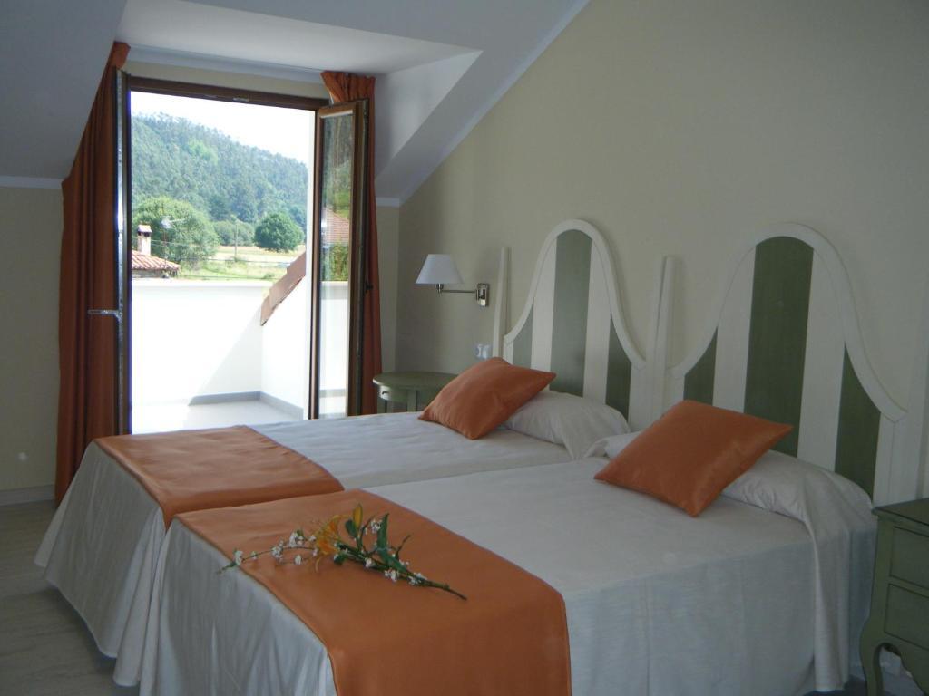 Hotel Valle De Cabezon Кабесон-де-ла-Саль Екстер'єр фото