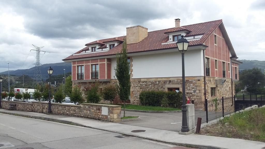 Hotel Valle De Cabezon Кабесон-де-ла-Саль Екстер'єр фото