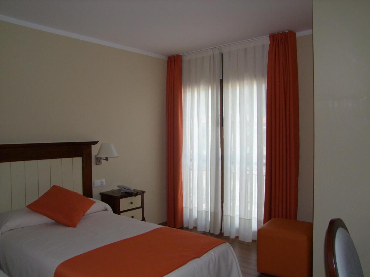 Hotel Valle De Cabezon Кабесон-де-ла-Саль Екстер'єр фото