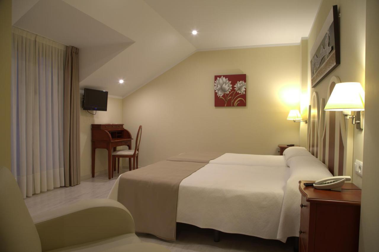 Hotel Valle De Cabezon Кабесон-де-ла-Саль Екстер'єр фото
