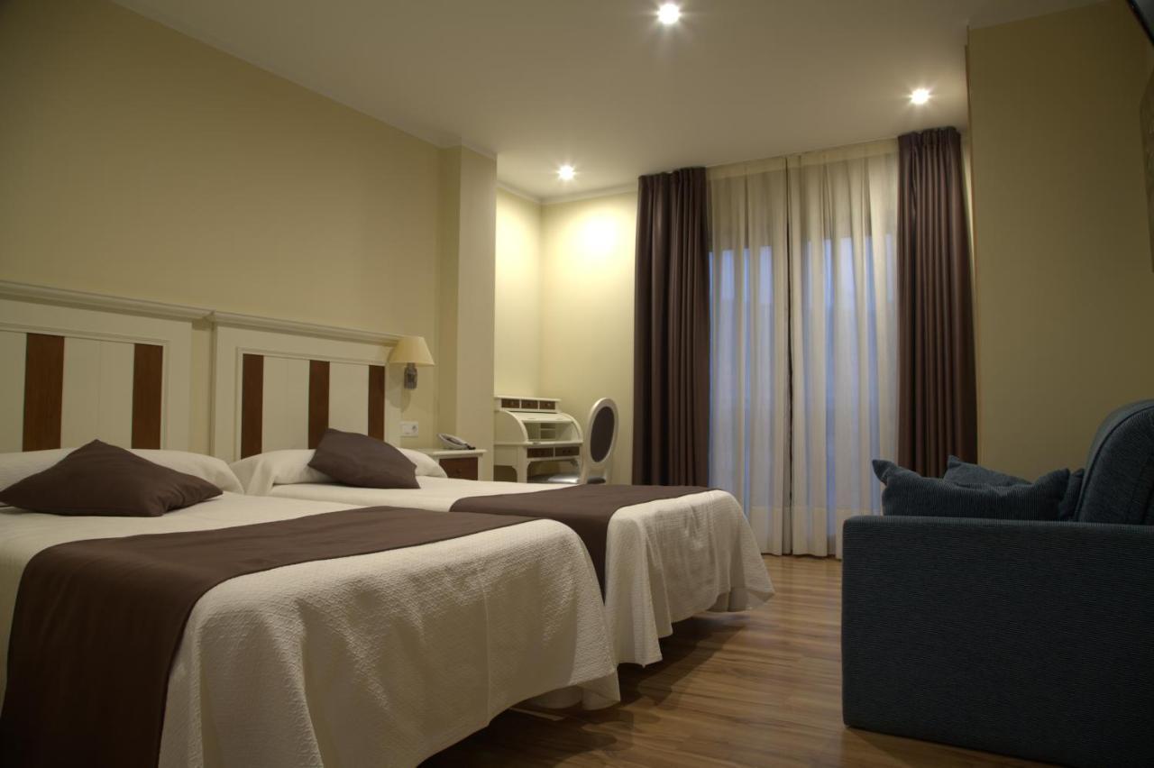 Hotel Valle De Cabezon Кабесон-де-ла-Саль Екстер'єр фото